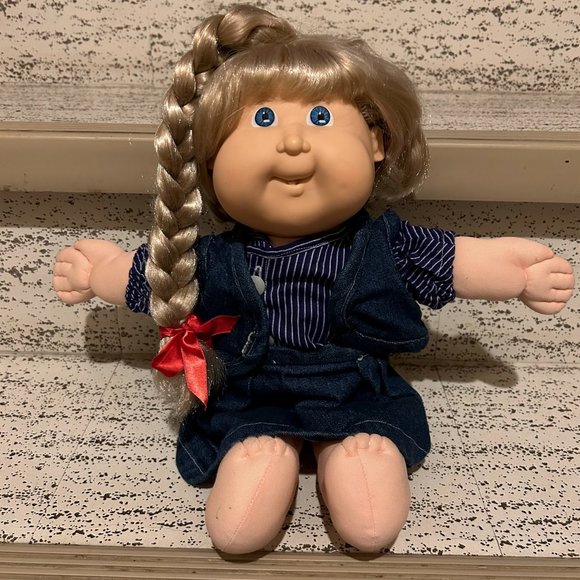 Cabbage Patch Kid Growing Hair - Picture 1 of 11